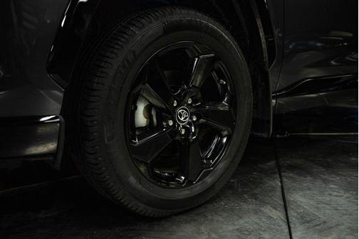 2019 Toyota RAV4 Hybrid XSE