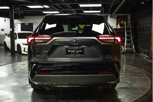 2019 Toyota RAV4 Hybrid XSE
