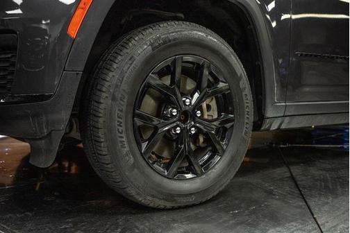 2024 Jeep Grand Cherokee L Laredo