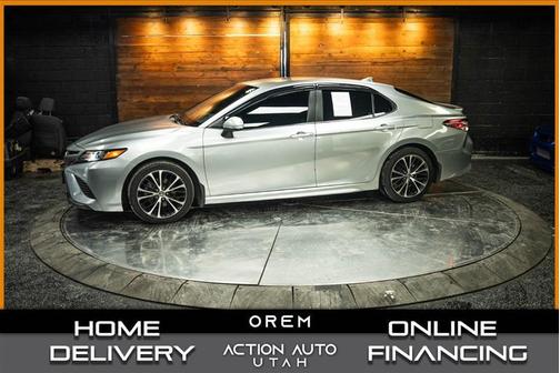 Silver 2020 Toyota Camry SE