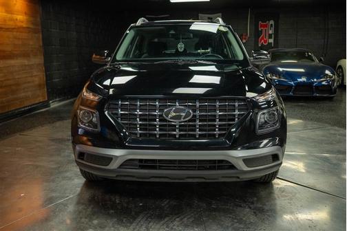 2022 Hyundai VENUE SEL