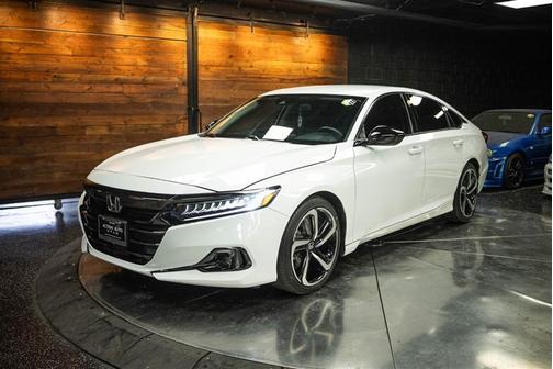 White 2022 Honda Accord Sport SE