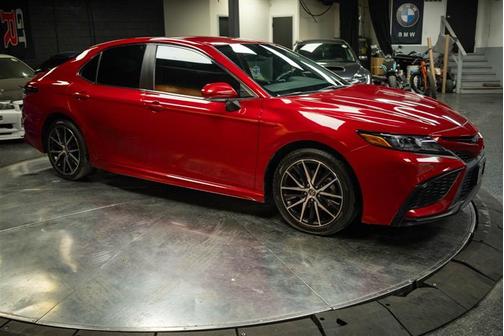 2023 Toyota Camry SE