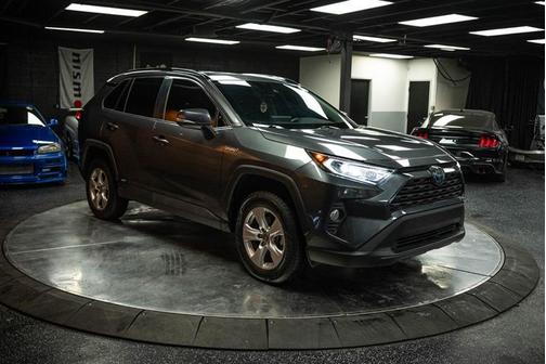 2020 Toyota RAV4 Hybrid XLE