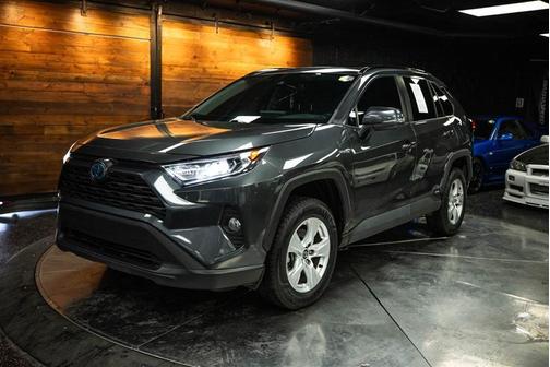 2020 Toyota RAV4 Hybrid XLE