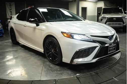 2022 Toyota Camry Hybrid XSE