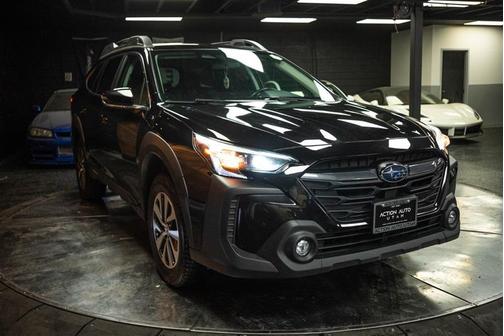 Crystal Black Silica 2023 Subaru Outback Premium