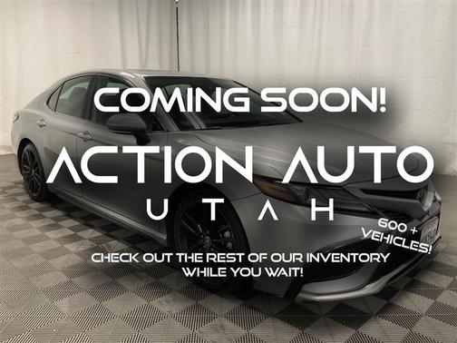 2022 Toyota Camry Hybrid XSE