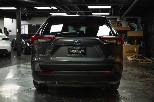 2022 Toyota RAV4 Hybrid LE