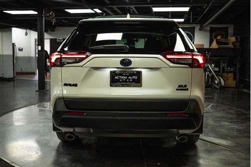 2021 Toyota RAV4 Hybrid XLE Premium