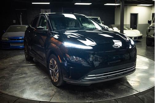 Black 2023 Hyundai KONA EV SE