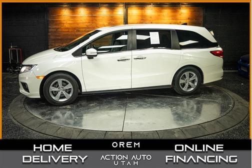 White 2018 Honda Odyssey EX-L