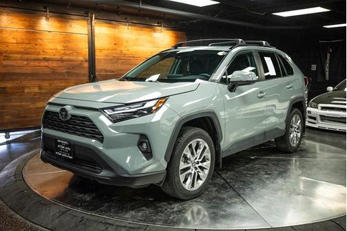 2022 Toyota RAV4 XLE Premium