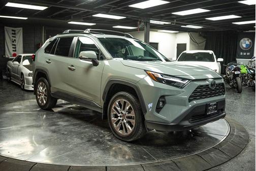 2022 Toyota RAV4 XLE Premium