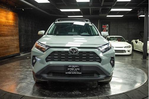 2022 Toyota RAV4 XLE Premium