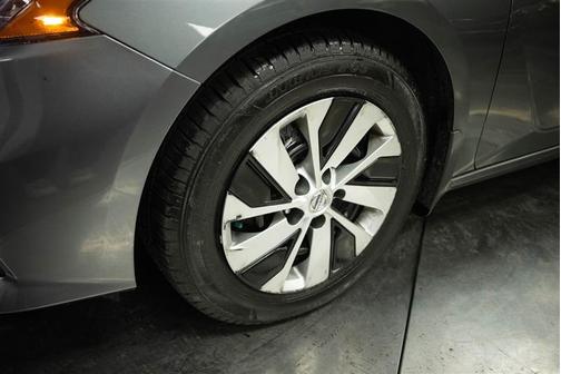 Gun Metallic 2019 Nissan Altima 2.5 S