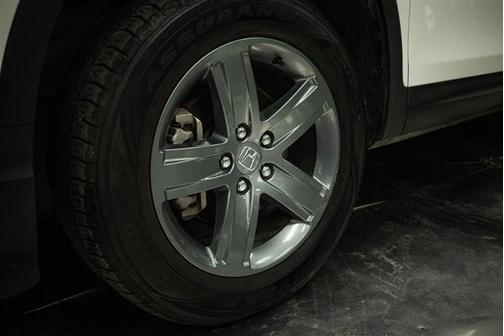 White 2023 Honda Ridgeline RTL