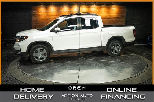 White 2023 Honda Ridgeline RTL