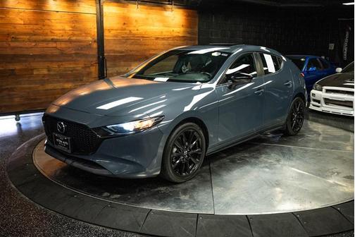 2022 Mazda Mazda3 Carbon Edition