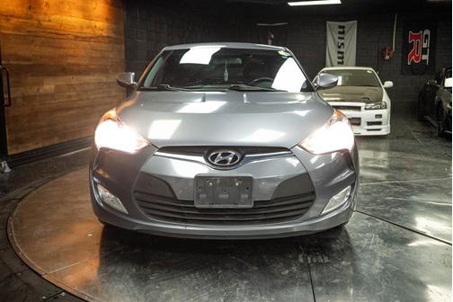 2017 Hyundai Veloster Base