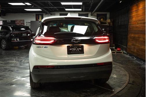White 2023 Chevrolet Bolt EV 1LT