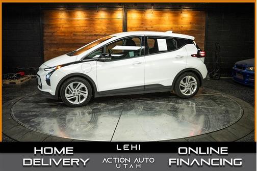 White 2023 Chevrolet Bolt EV 1LT