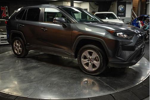 2021 Toyota RAV4 Hybrid LE