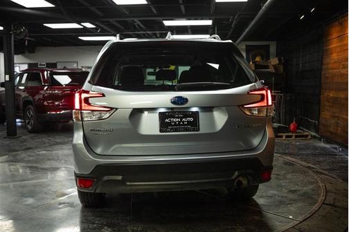 2022 Subaru Forester Premium