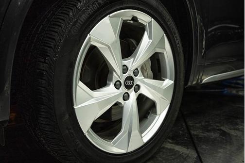 2022 Audi Q5 45 S line Premium Plus