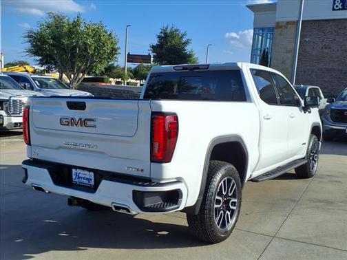 2025 GMC Sierra 1500 AT4