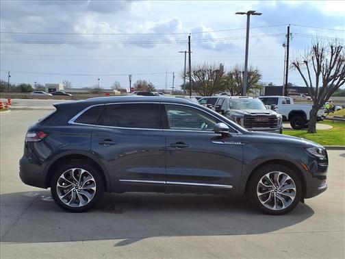 2023 Lincoln Nautilus Reserve