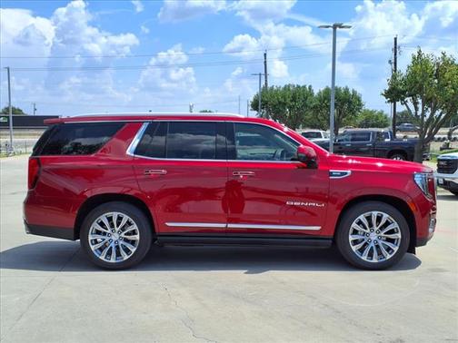 2023 GMC Yukon Denali