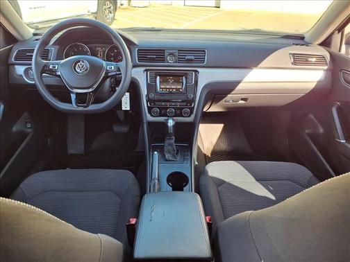 2016 Volkswagen Passat 1.8T S