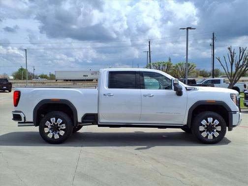 2025 GMC Sierra 2500 Denali