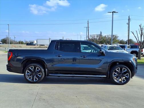 2025 GMC Sierra EV Denali