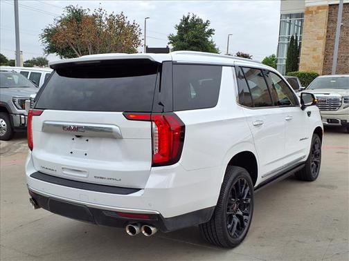 Summit White 2023 GMC Yukon Denali