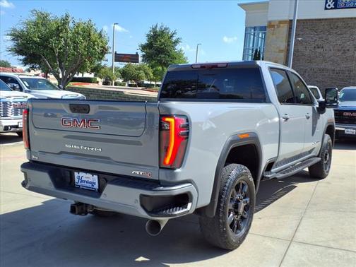 2024 GMC Sierra 2500 AT4