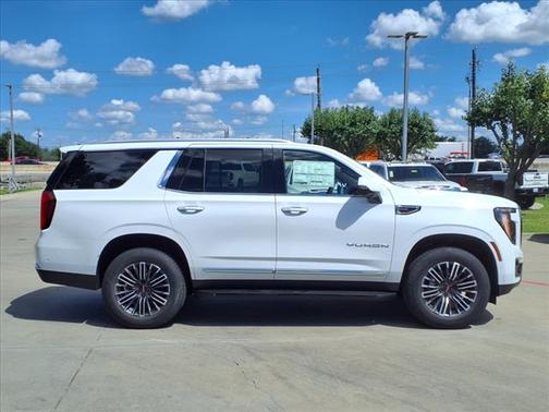 2025 GMC Yukon Elevation
