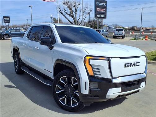 2025 GMC Sierra EV Denali