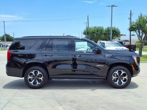 2025 GMC Yukon AT4