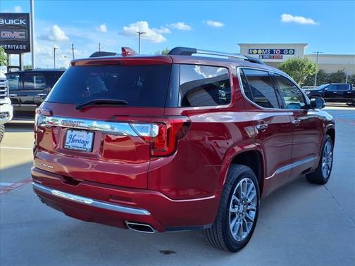 2023 GMC Acadia Denali