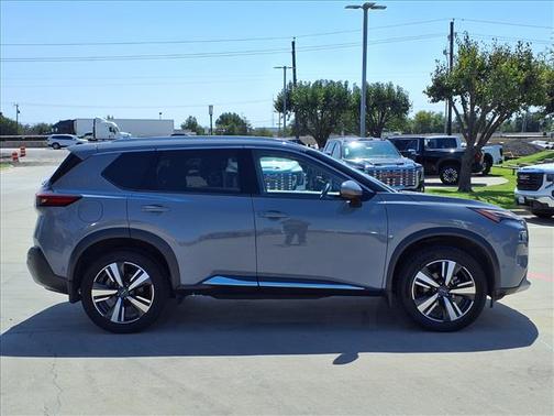 2022 Nissan Rogue Platinum