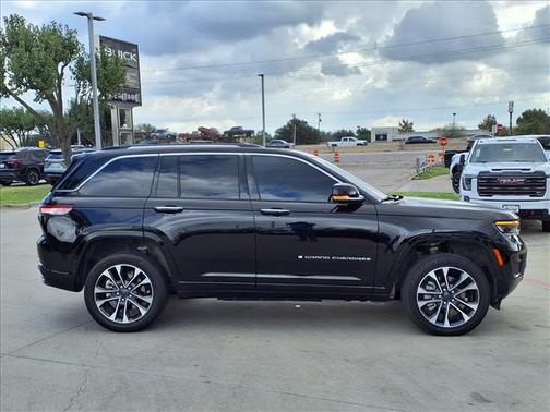 2022 Jeep Grand Cherokee 4xe Overland