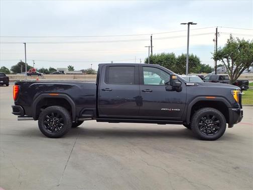 2025 GMC Sierra 2500 AT4