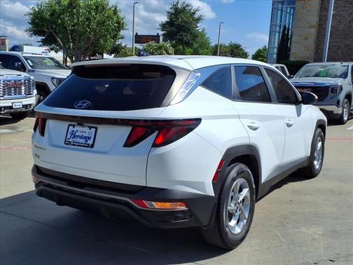 2022 Hyundai TUCSON SE