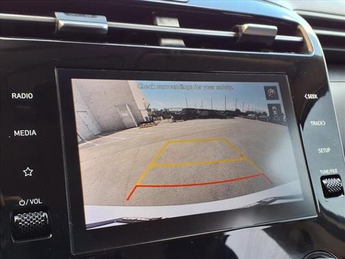 2022 Hyundai TUCSON SE