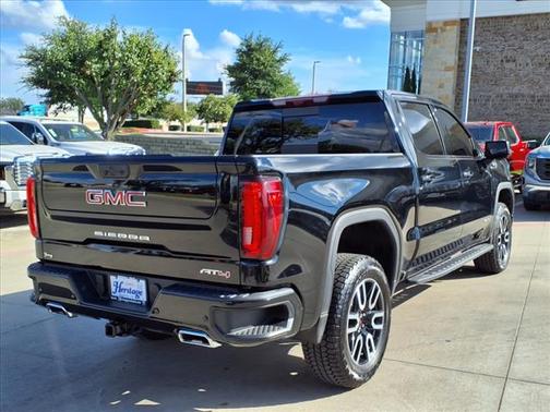 2025 GMC Sierra 1500 AT4