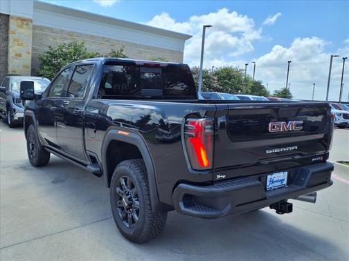 2025 GMC Sierra 2500 AT4