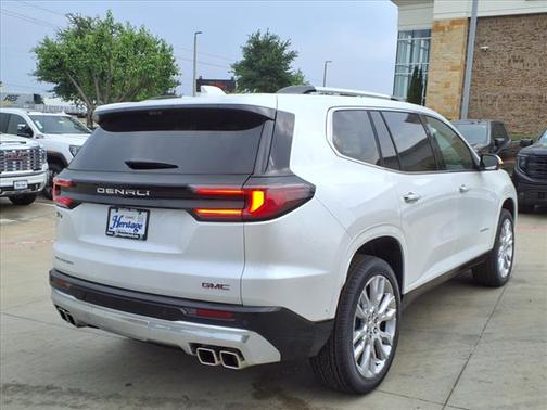 2025 GMC Acadia Denali