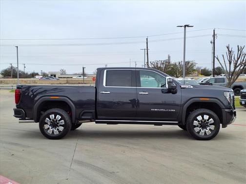 2025 GMC Sierra 2500 Denali